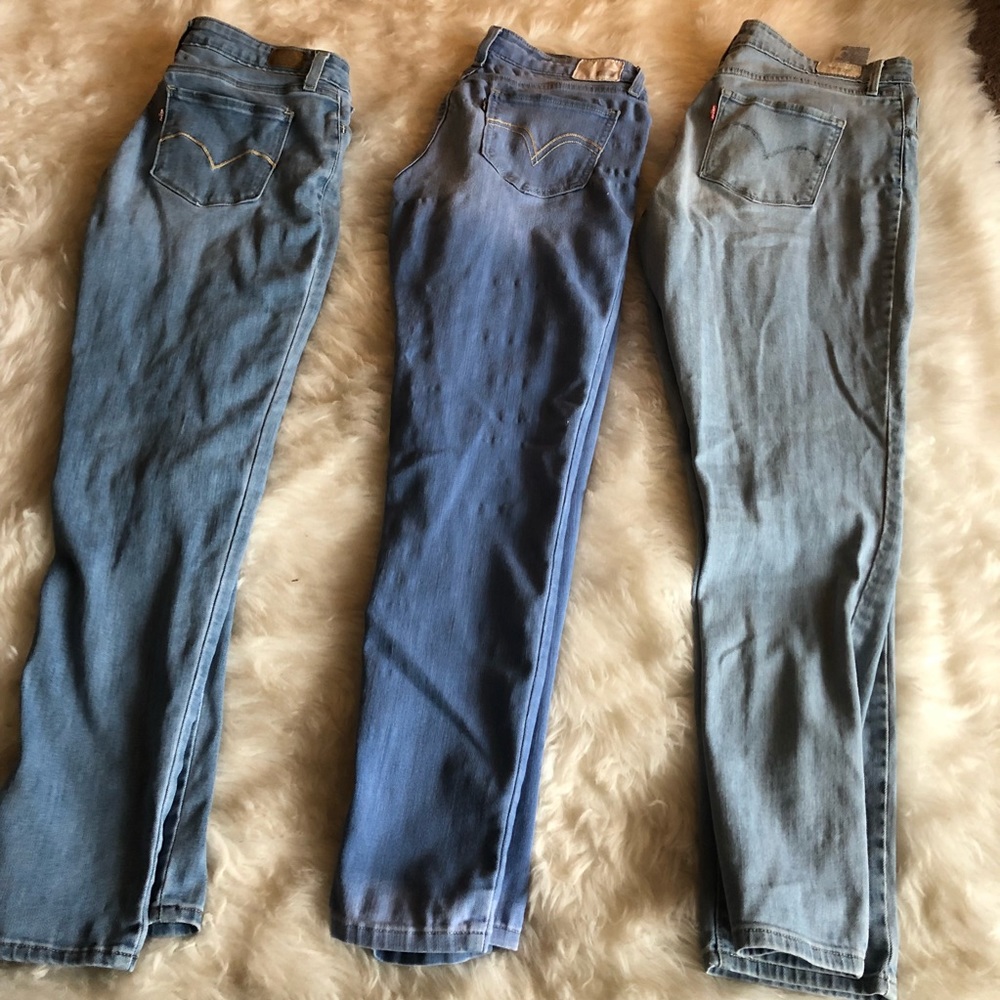 3 pairs of Levi’s Stretch jeans